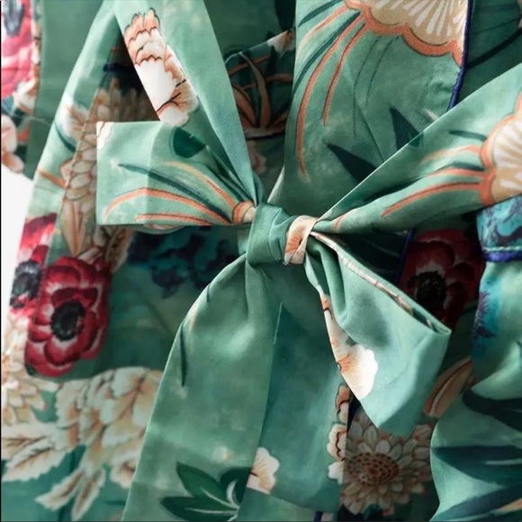 Floral Print Satin Kimono Cardigan Maxi CoverUp - Picture 5 of 9